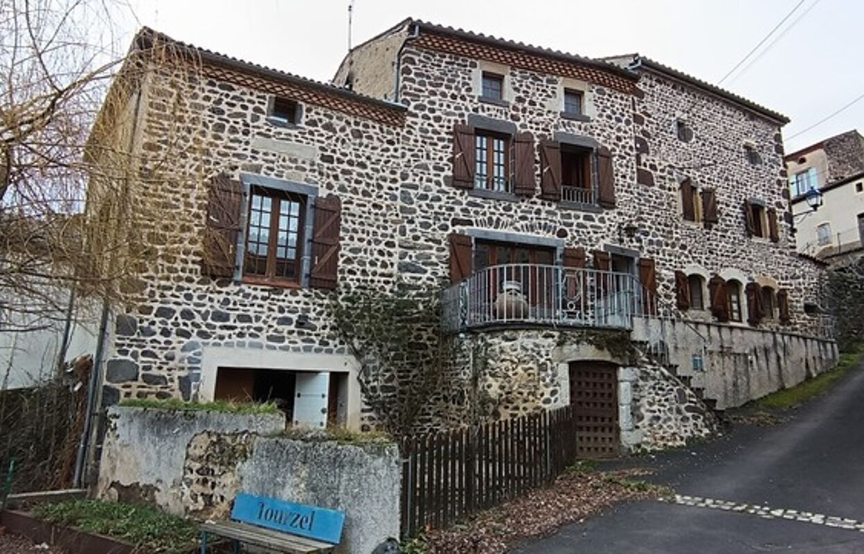 maison 6 pièces 139 m2 à vendre à Tourzel-Ronzières (63320)