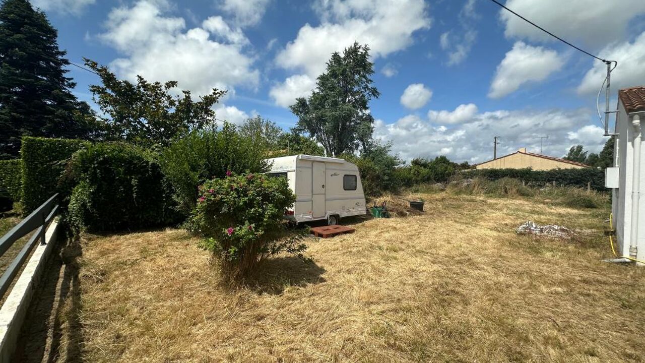 terrain  pièces 337 m2 à vendre à Saint-Hilaire-la-Forêt (85440)