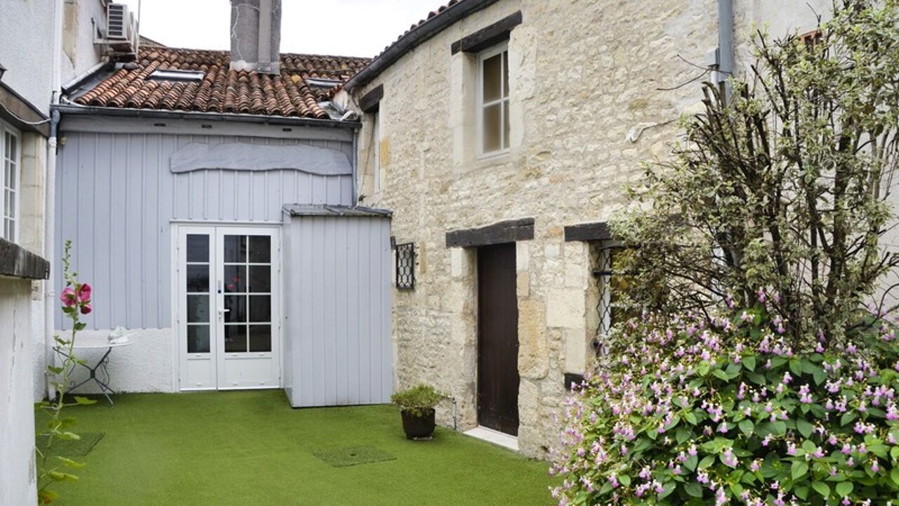 maison 5 pièces 148 m2 à vendre à Surgères (17700)