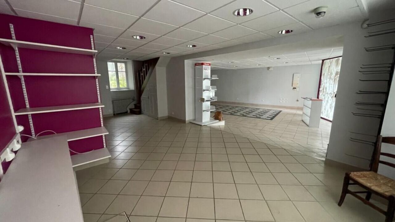 commerce 10 pièces 210 m2 à vendre à Pontaumur (63380)