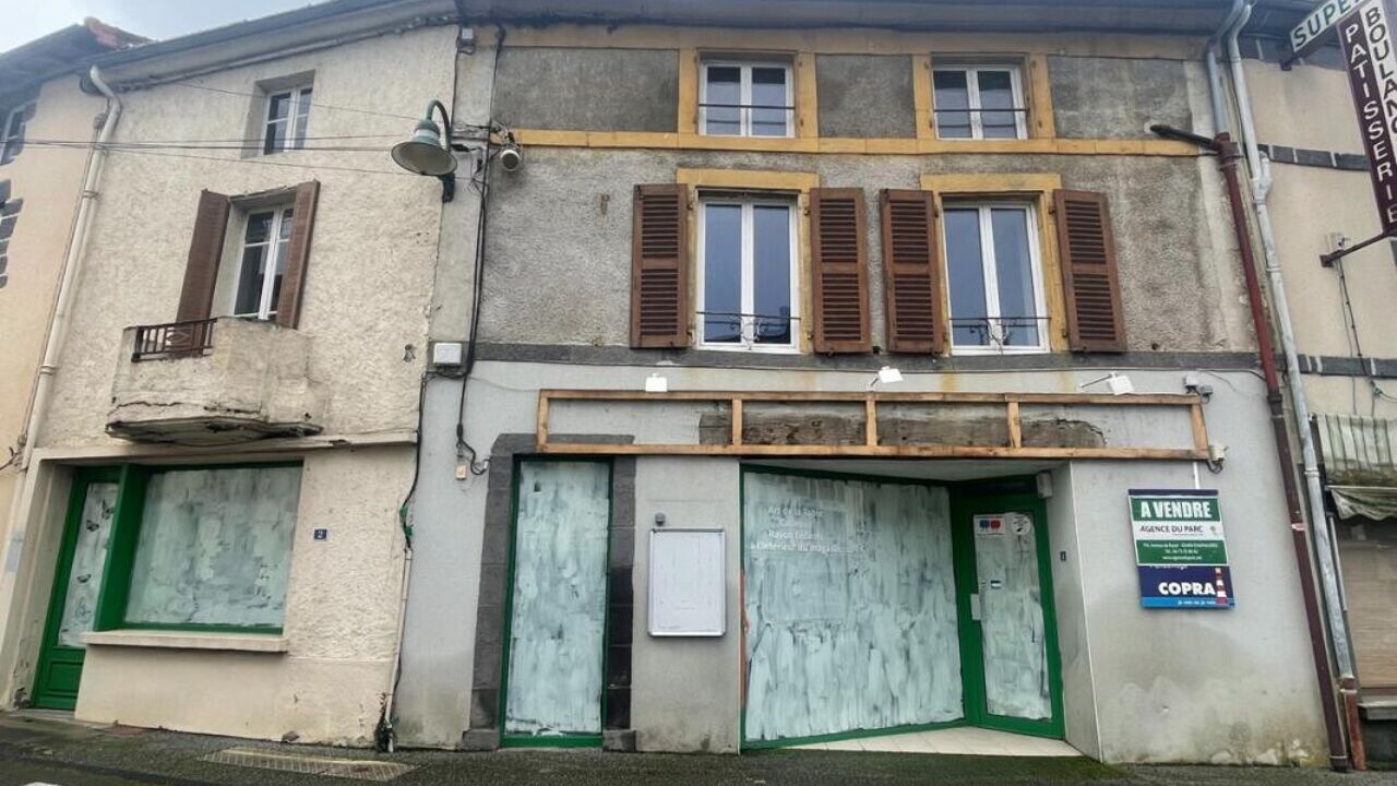 commerce 10 pièces 210 m2 à vendre à Pontaumur (63380)