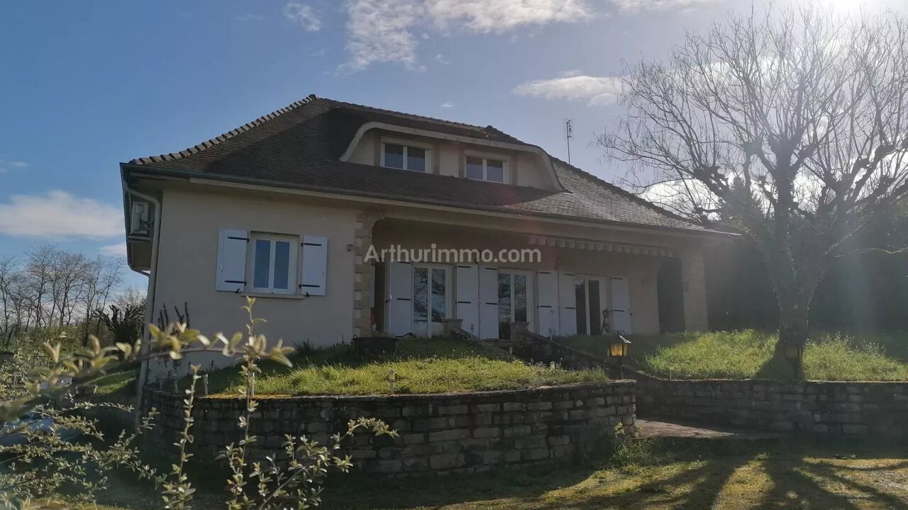 maison 6 pièces 138 m2 à vendre à Bourgoin-Jallieu (38300)