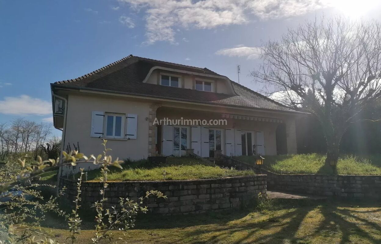 maison 6 pièces 138 m2 à vendre à Bourgoin-Jallieu (38300)