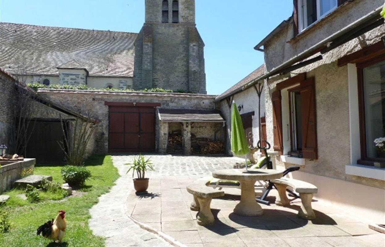 maison 8 pièces 220 m2 à vendre à La Chapelle-la-Reine (77760)