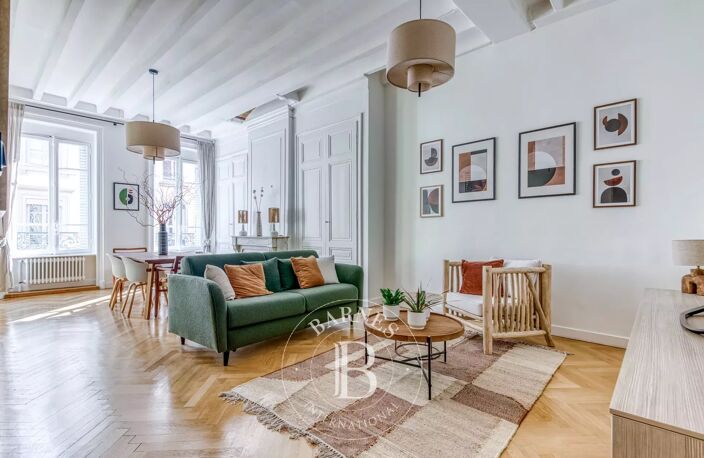 Lyon 2 - Ainay - Appartement meublé et rénové de 110,80 m²  - 3 Chambres — photo 3