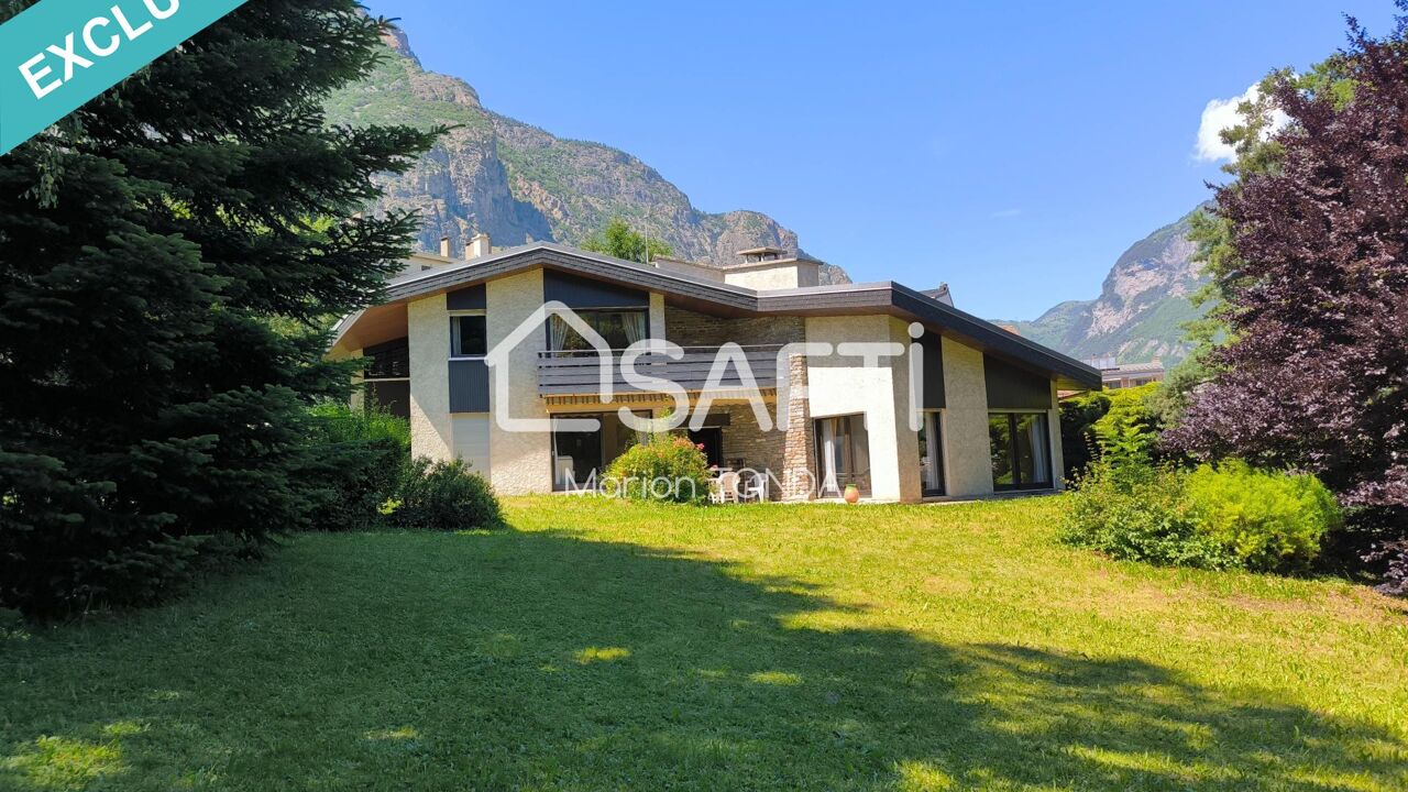 maison 9 pièces 205 m2 à vendre à Saint-Jean-de-Maurienne (73300)