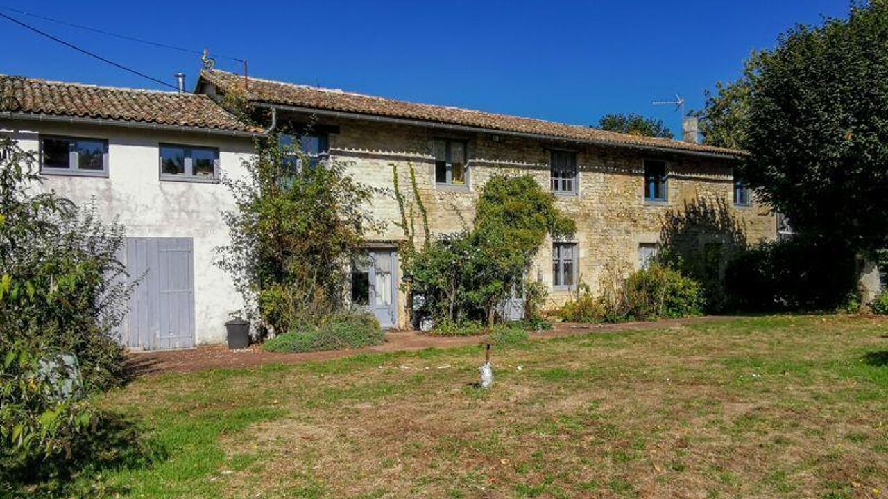 maison 7 pièces 150 m2 à vendre à Sauzé-Vaussais (79190)