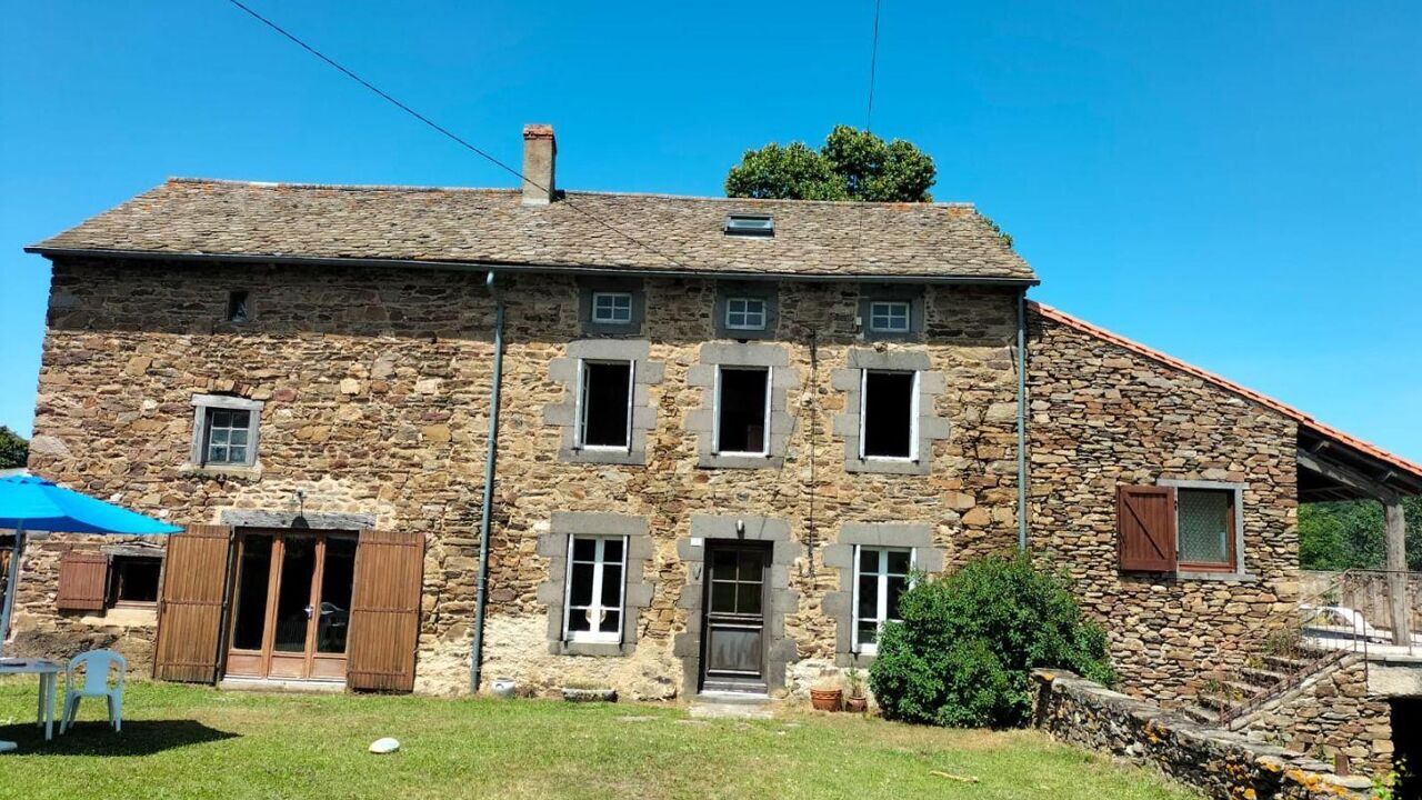 maison 6 pièces 132 m2 à vendre à Massiac (15500)