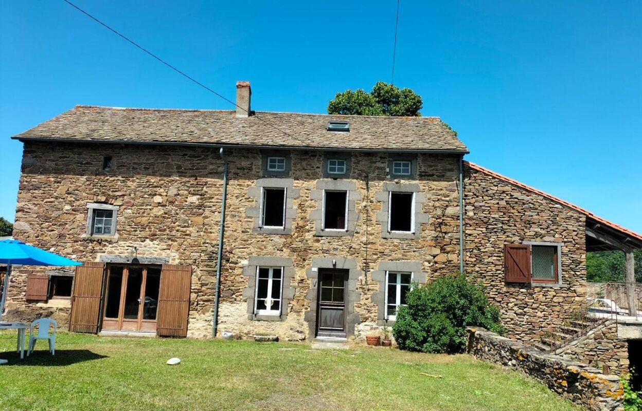 maison 6 pièces 132 m2 à vendre à Massiac (15500)