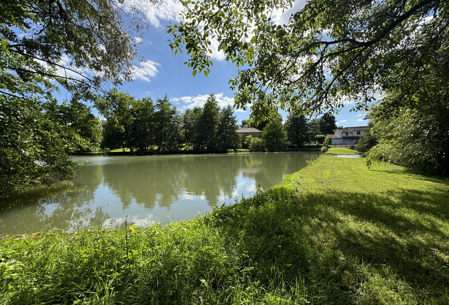 Vente maison  274 m² Verrières (86410) — photo 1