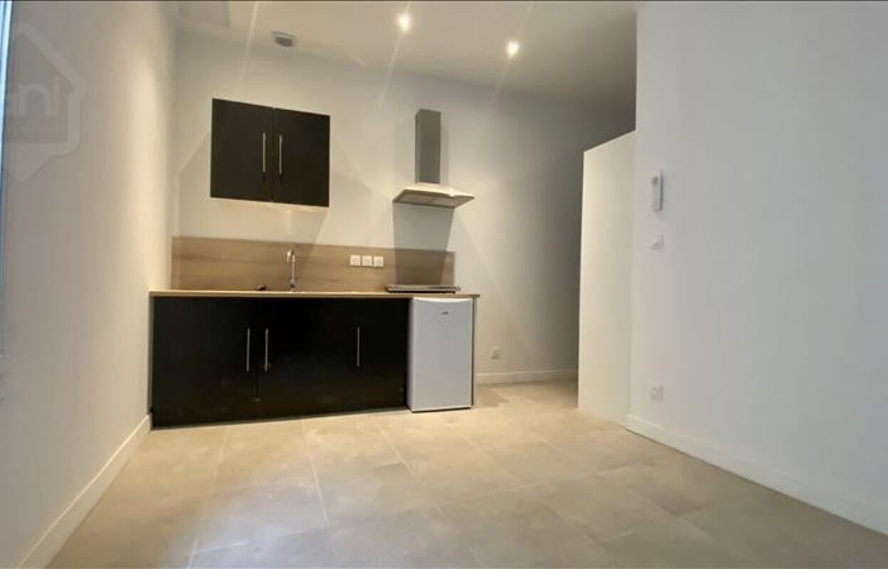 appartement 1 pièces 27 m2 à louer à Nîmes (30900)