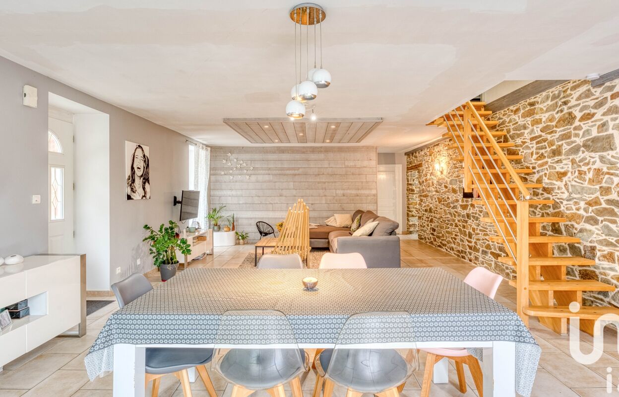 maison 9 pièces 203 m2 à vendre à Bouffere (85600)