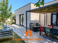 Villa — photo 2
