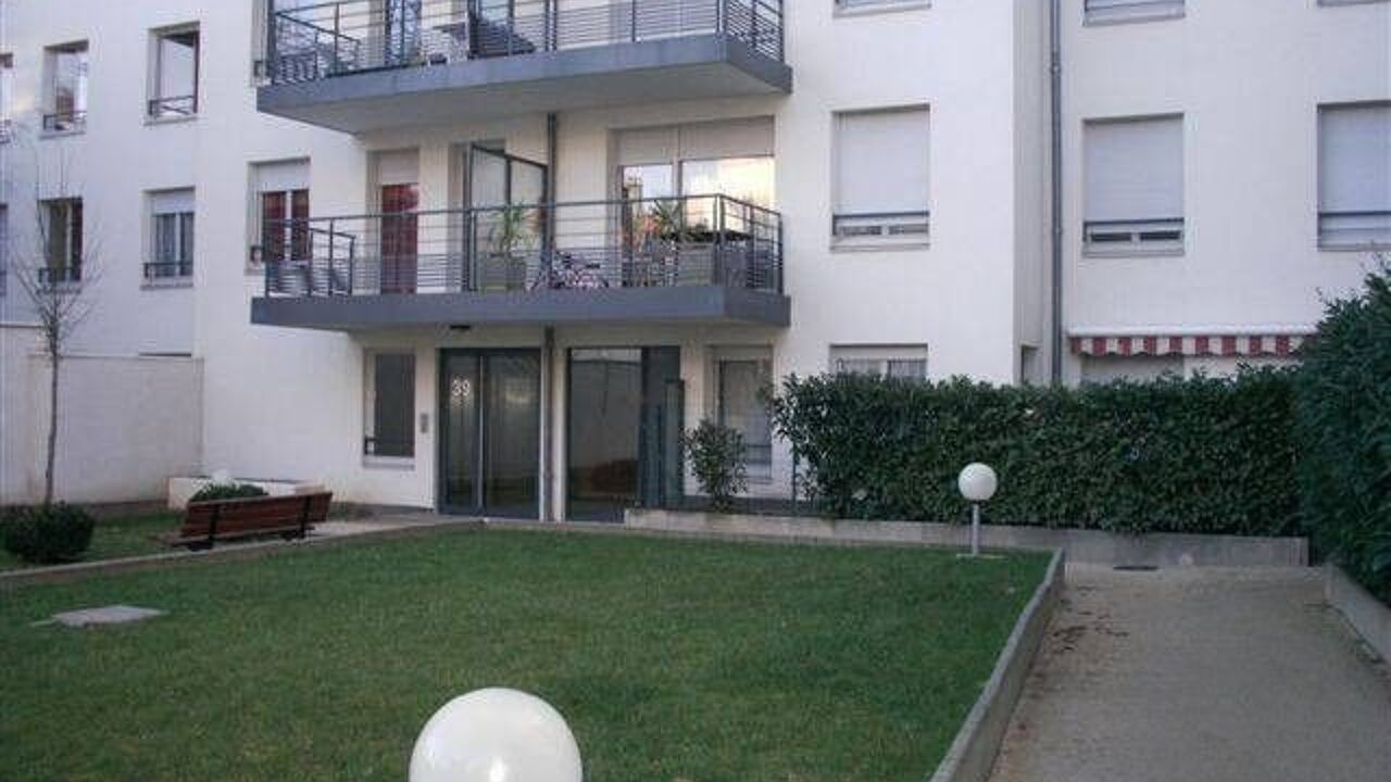 appartement 3 pièces 55 m2 à louer à Villeurbanne (69100)