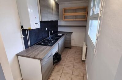 location maison 714 € CC /mois à proximité de Domazan (30390)