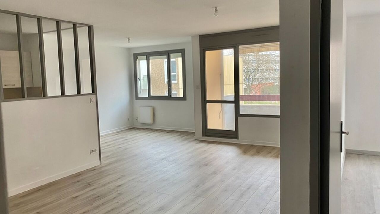 appartement 5 pièces 109 m2 à vendre à Bourgoin-Jallieu (38300)