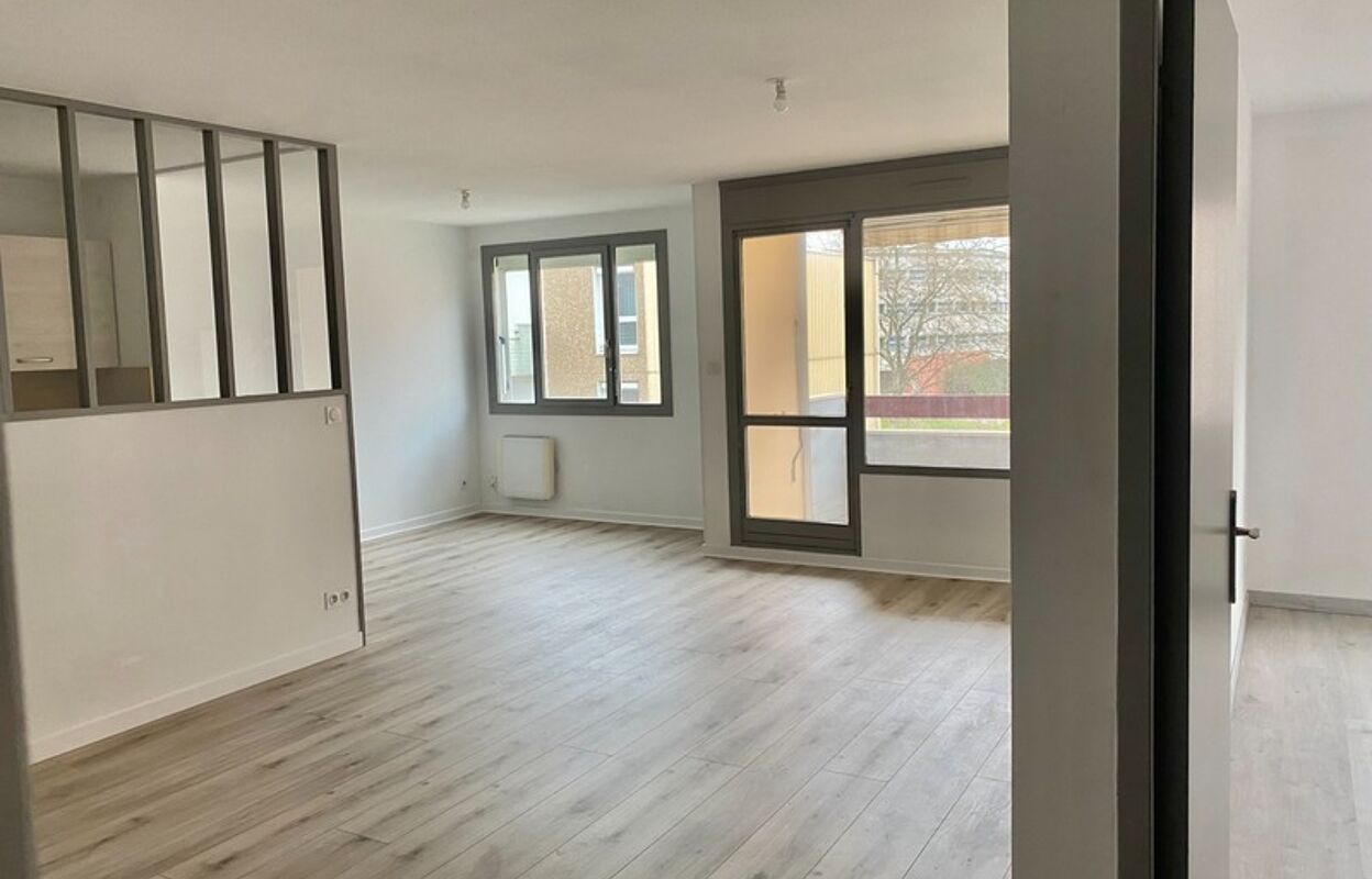 appartement 5 pièces 109 m2 à vendre à Bourgoin-Jallieu (38300)