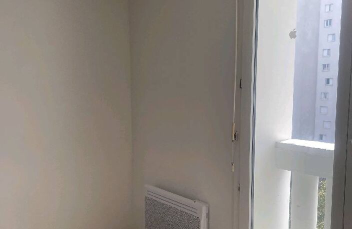 Location appartement 1 pièce 25 m² à Villemomble (93250) — photo 4