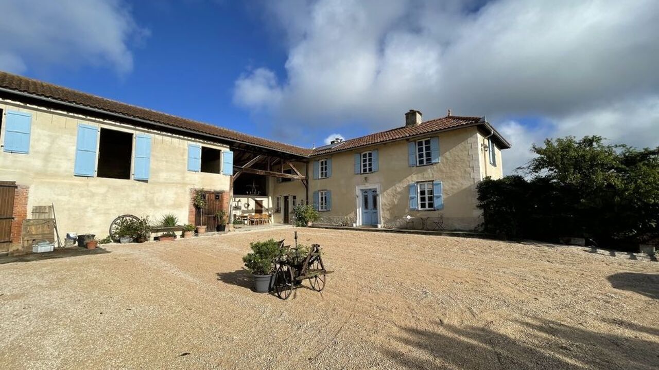 maison 7 pièces 205 m2 à vendre à Mont-de-Marrast (32170)