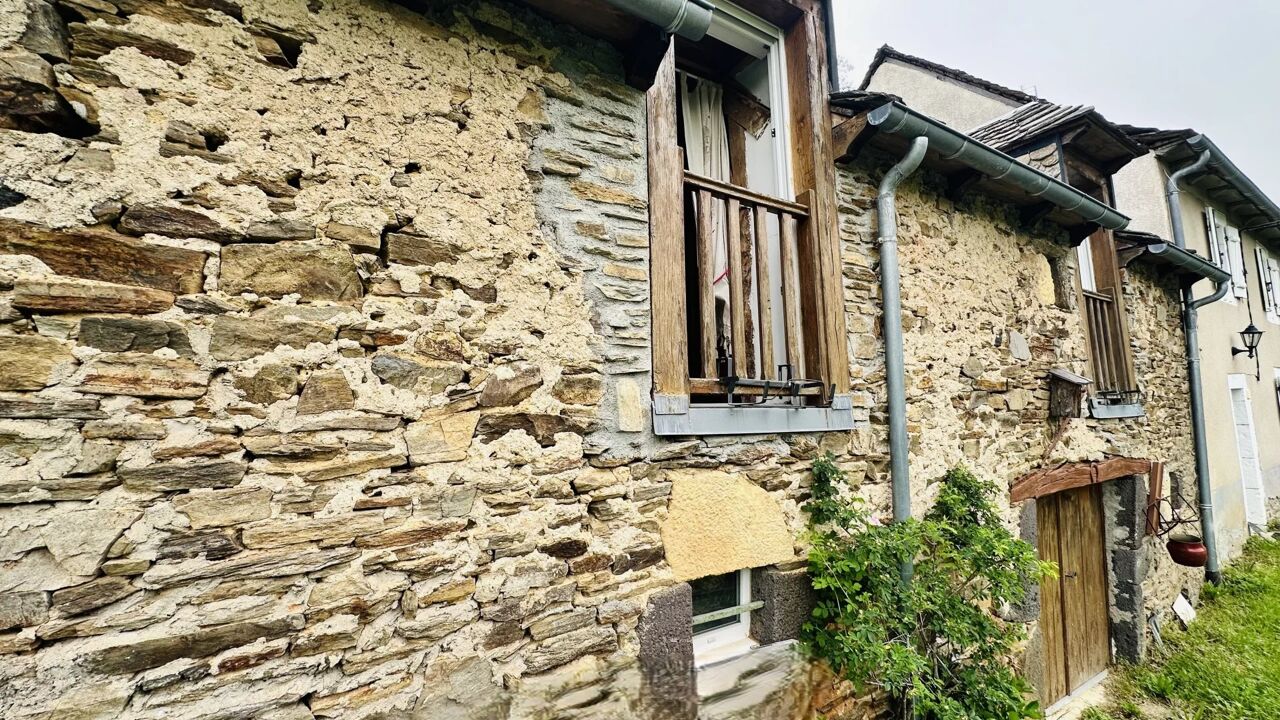 maison 4 pièces 102 m2 à vendre à Saint-Geniez-d'Olt-Et-d'Aubrac (12130)