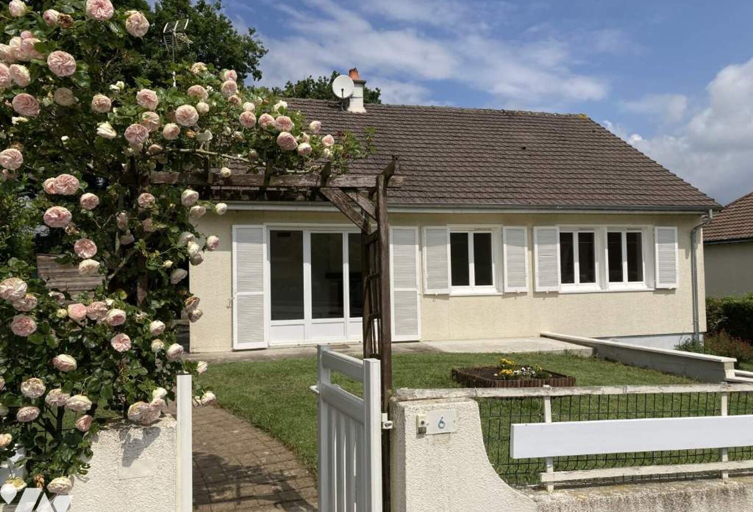 Vente maison   Perrusson (37600) — photo 1