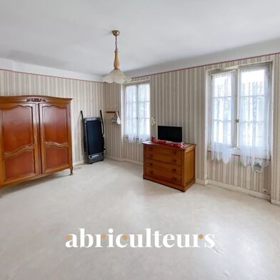 Maison 4 pièces 185 m²