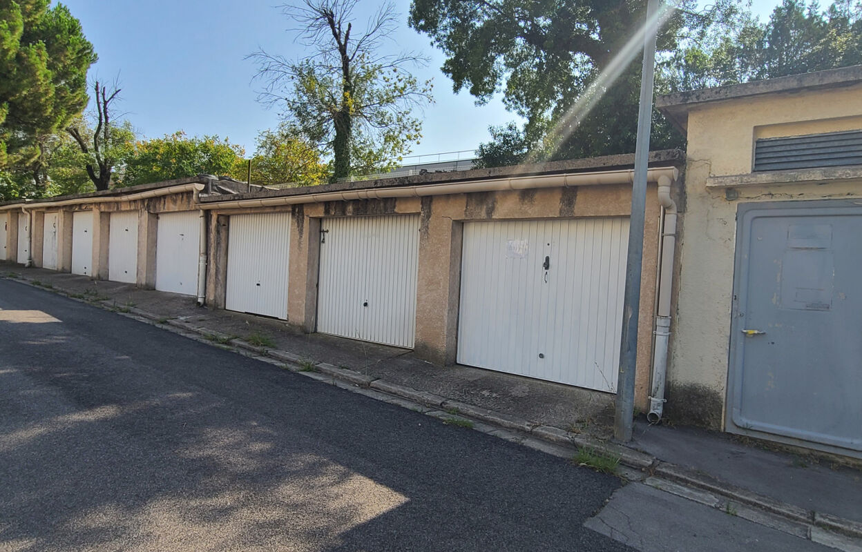 garage  pièces 15 m2 à vendre à Montpellier (34080)