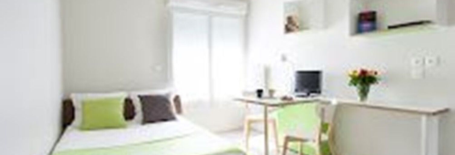 Appartement 1 Pièce 20 m² à vendre à Saint-Cyr-l'École (78210)