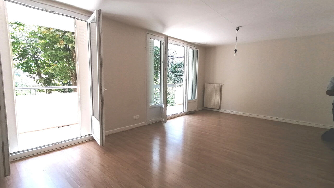 appartement 3 pièces 70 m2 à vendre à Décines-Charpieu (69150)