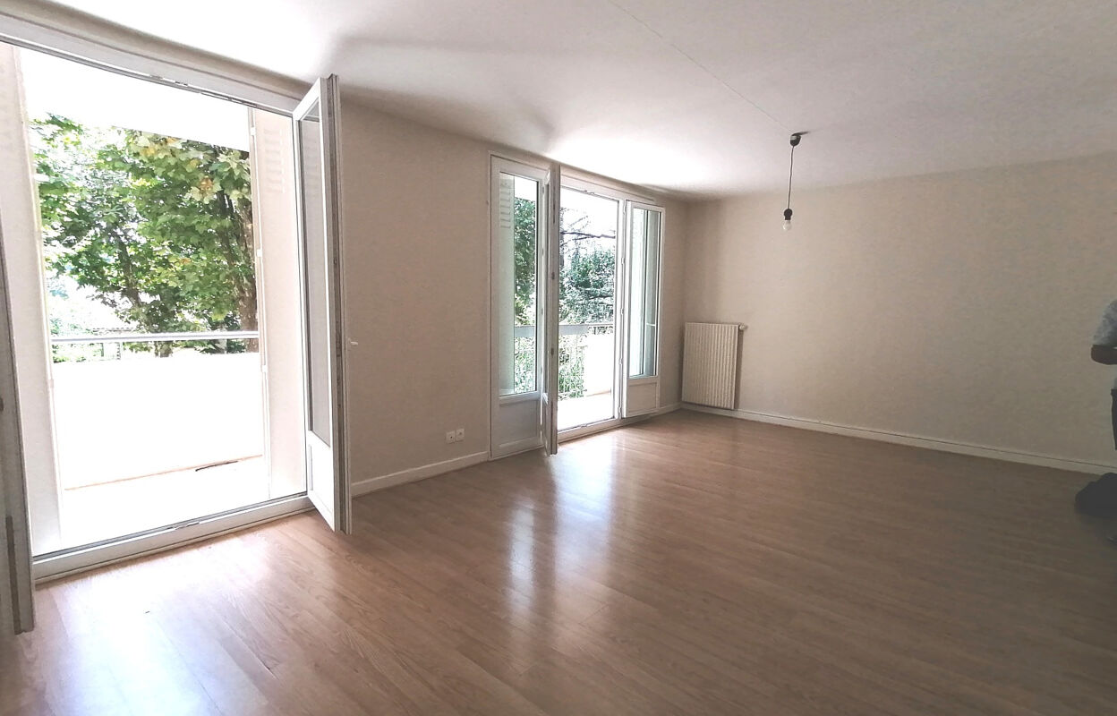 appartement 3 pièces 70 m2 à vendre à Décines-Charpieu (69150)