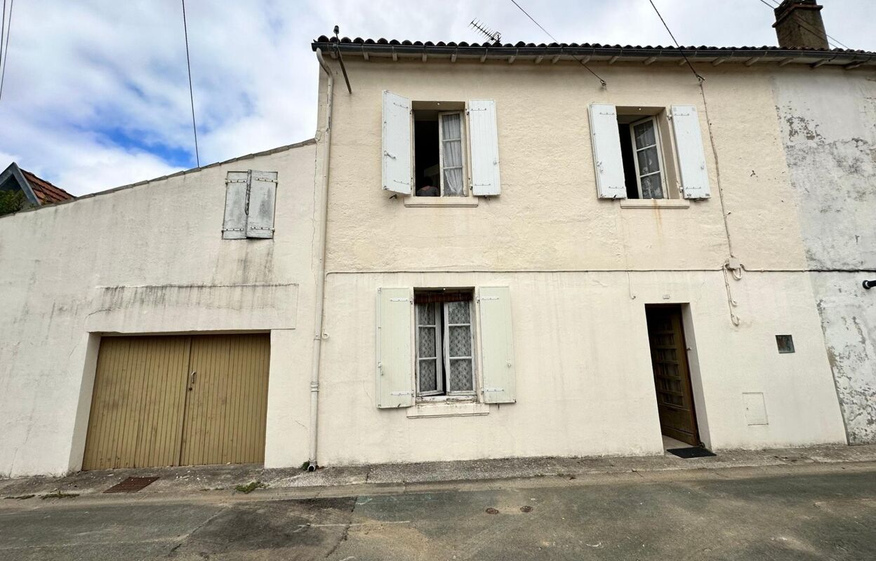 maison 4 pièces 75 m2 à vendre à Saintes (17100)