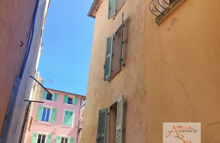 Collobrières cœur historique.  Venez visiter cette maison de vil — photo 2