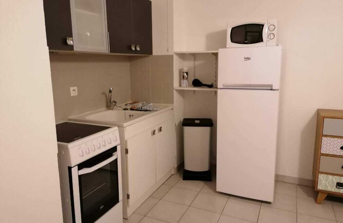 Appartement de 24.85m2 avec terrasse en location à Nice (06) — photo 4