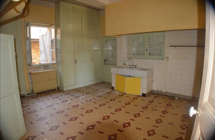 Maison de bourg de 7 pièces principales — photo 2