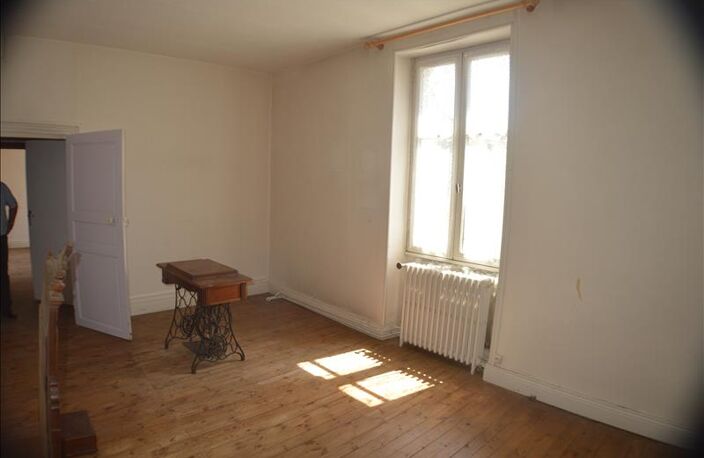Maison de bourg de 7 pièces principales — photo 4