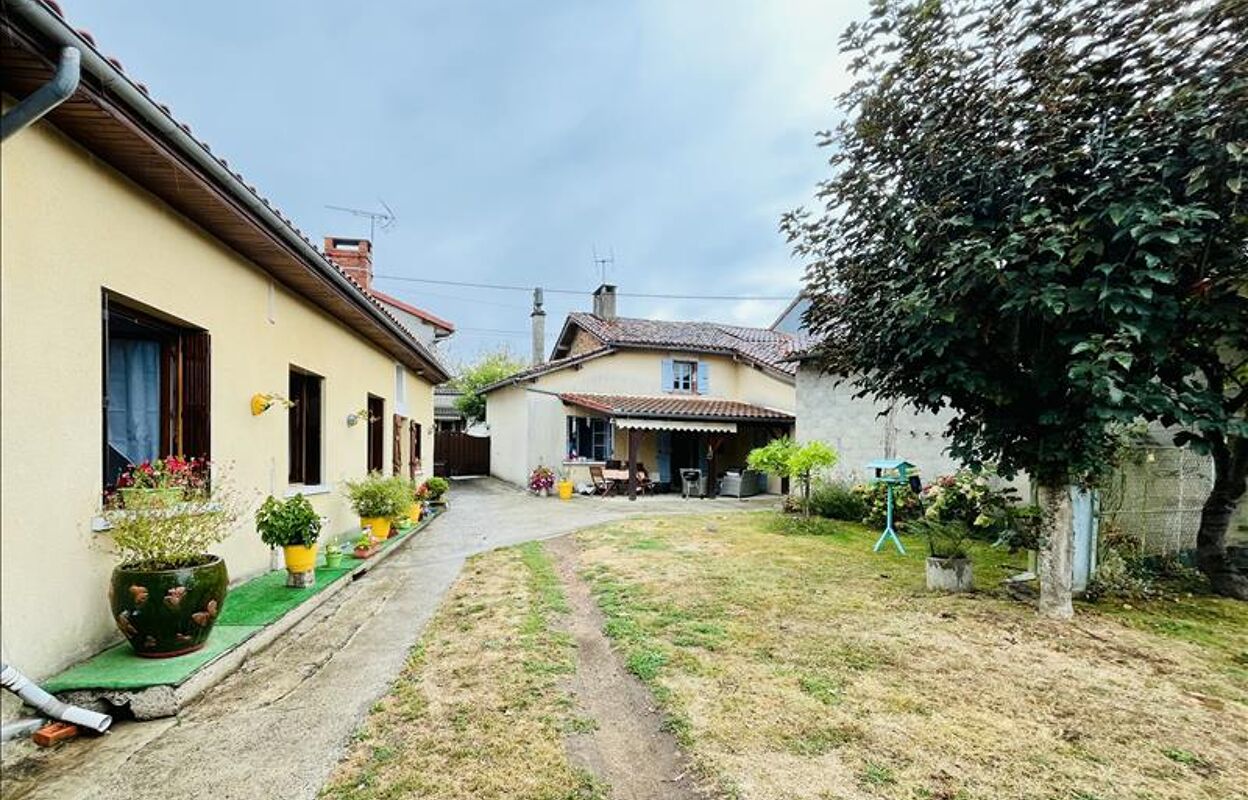 maison 5 pièces 98 m2 à vendre à Terres-de-Haute-Charente (16270)