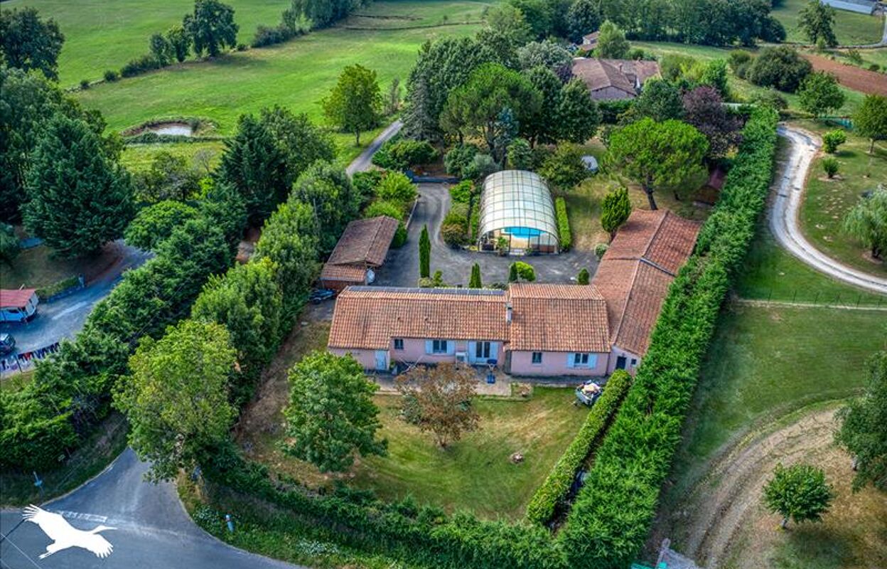 maison 9 pièces 243 m2 à vendre à Badefols-d'Ans (24390)