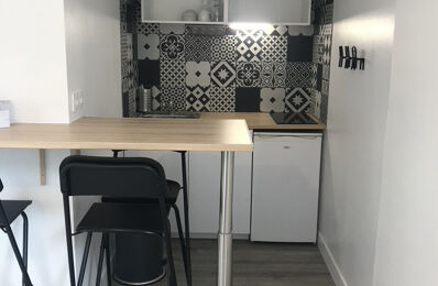 location appartement 420 € CC /mois à proximité de Uzein (64230)