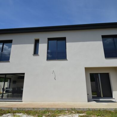 Maison 6 pièces 239 m²