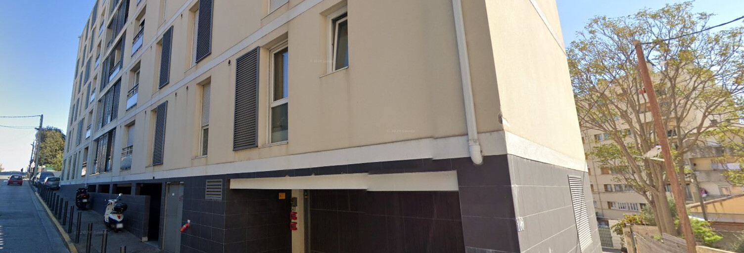 Garage  10 m² à louer à Marseille 10 (13010)