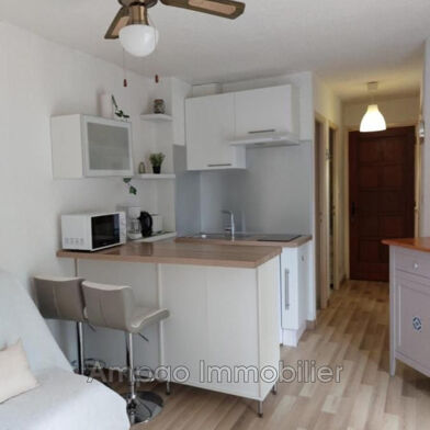 Appartement  600 €