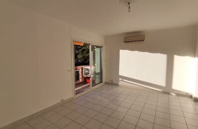 location appartement 615 € CC /mois à proximité de Poulx (30320)