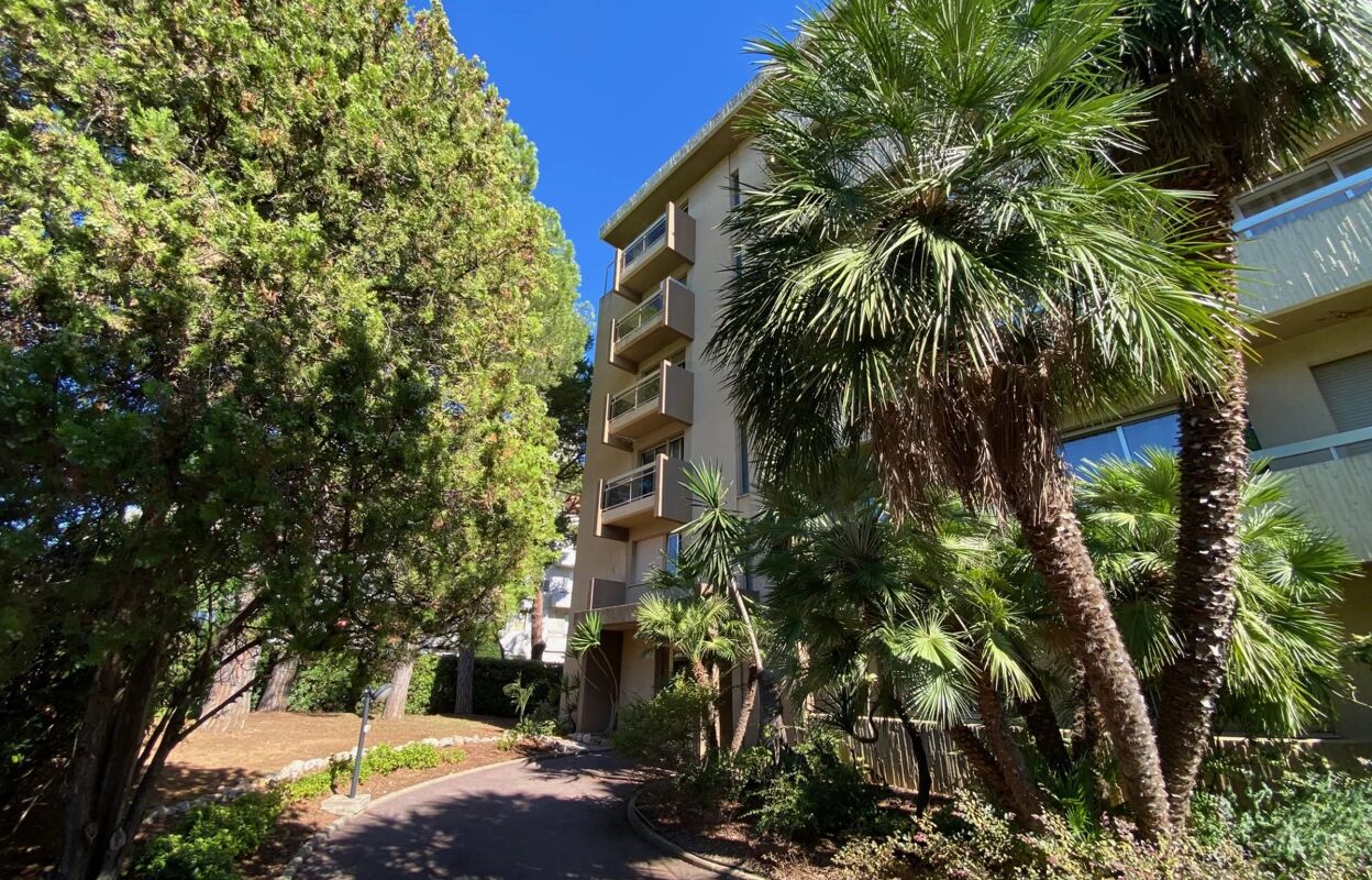 appartement 3 pièces 74 m2 à vendre à Nice (06200)