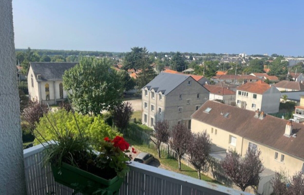 appartement 4 pièces 89 m2 à vendre à Saint-Jean-de-la-Ruelle (45140)