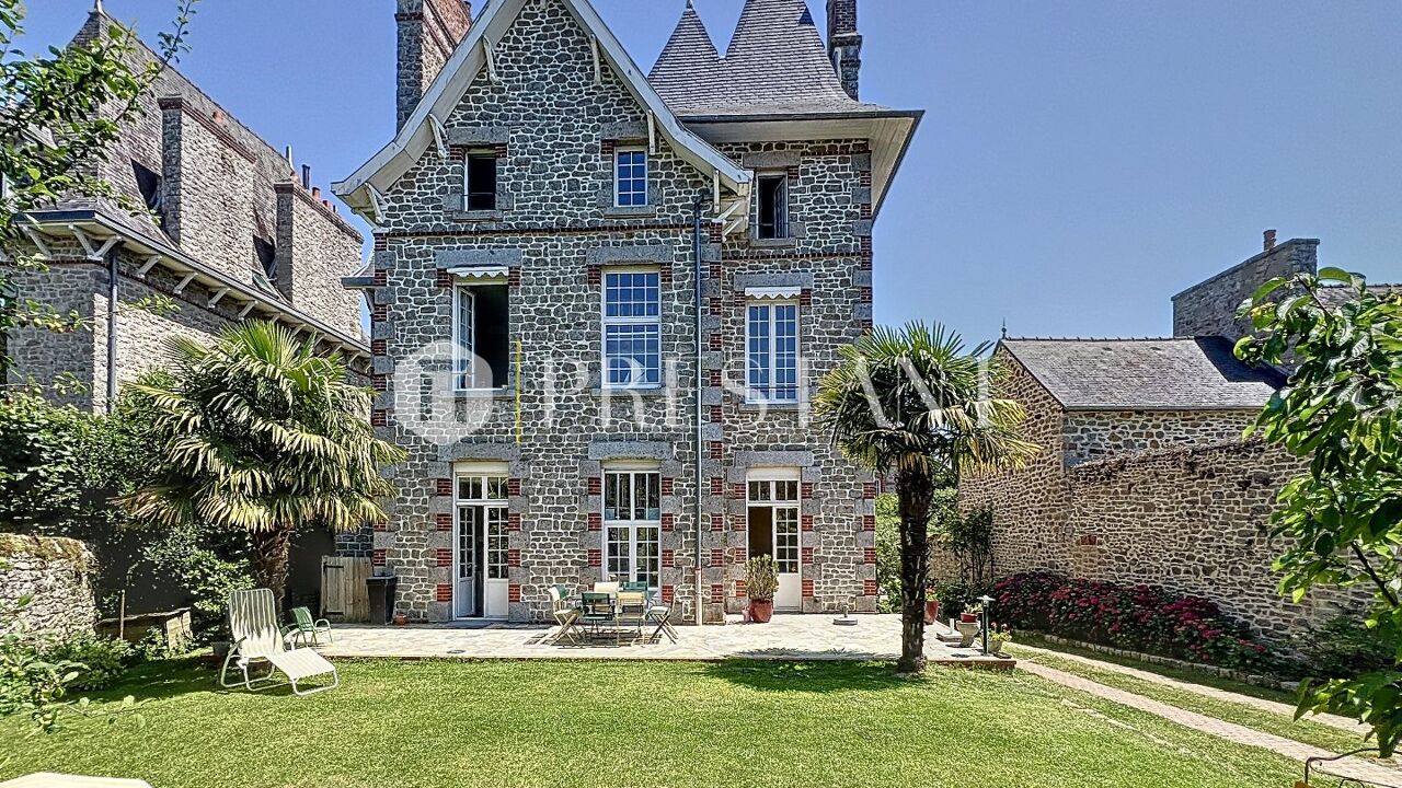 maison 12 pièces 330 m2 à vendre à Dinan (22100)