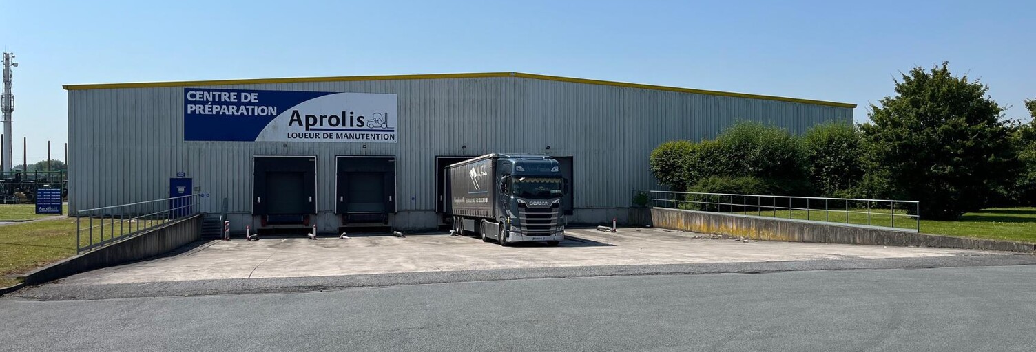 Local industriel  3150 m² à louer à Coquelles (62231)