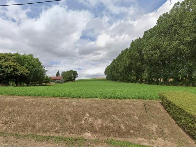 Terrain 1800 m² à Teneur — photo du bien