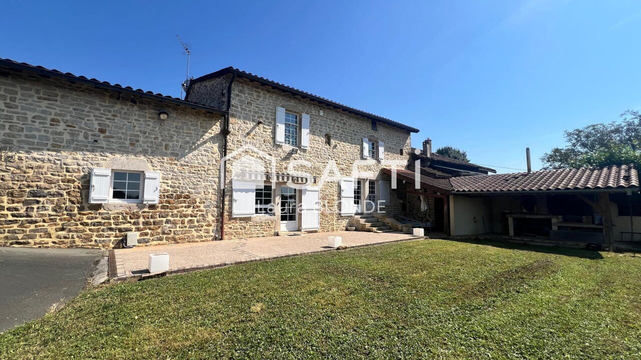 maison 6 pièces 271 m2 à vendre à Saint-Amour (39160)