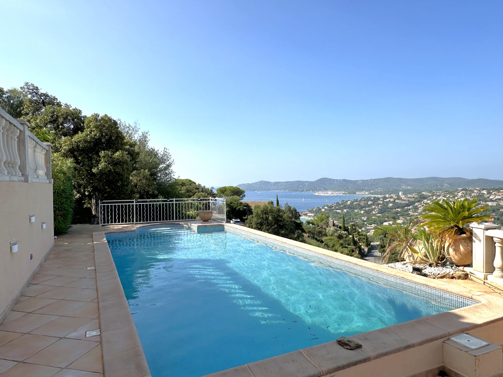 Villa / Maison 4 pièces  à vendre Lavandou (Le) 83980