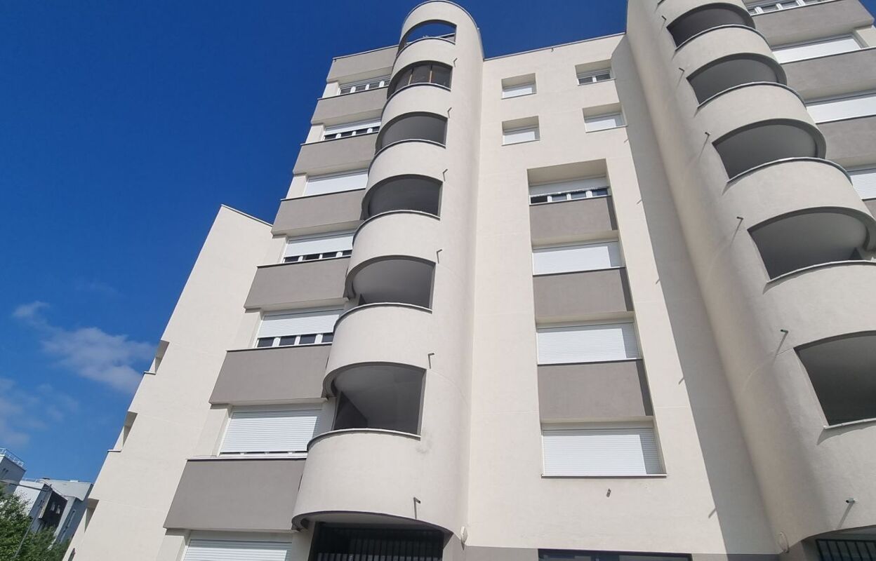 appartement 2 pièces 51 m2 à vendre à Sevran (93270)